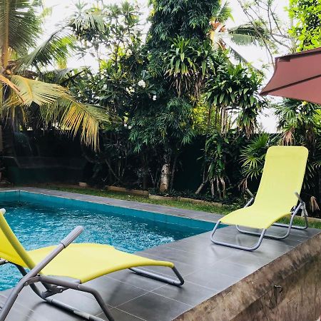 Sri Beach Bungalows And Villa Маравила Экстерьер фото