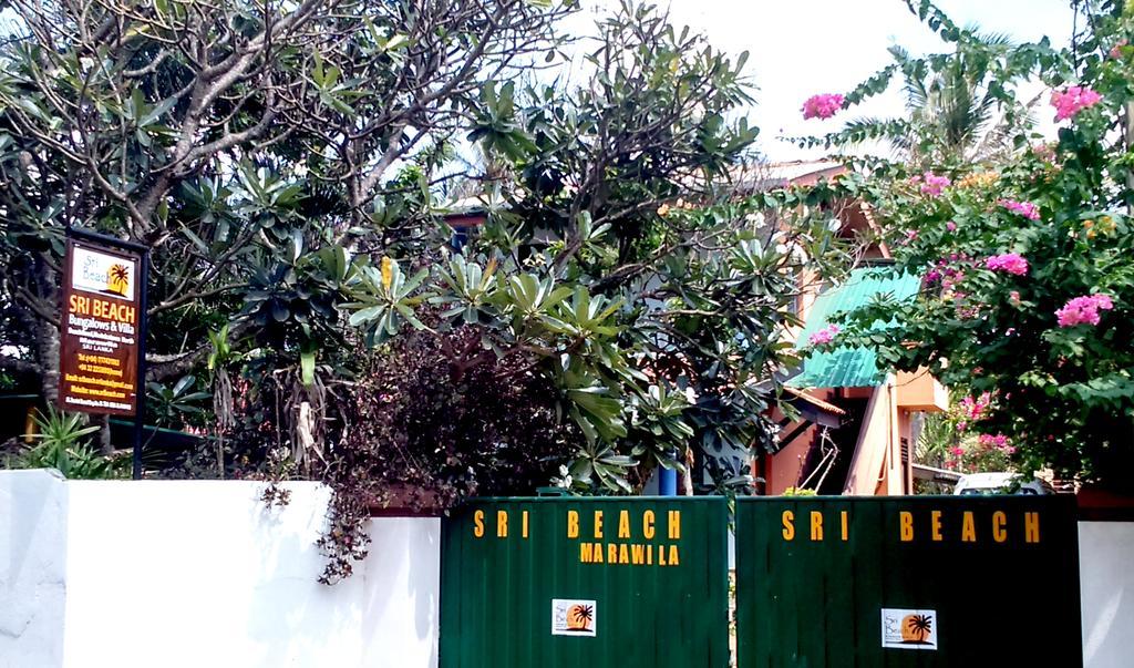 Sri Beach Bungalows And Villa Маравила Экстерьер фото