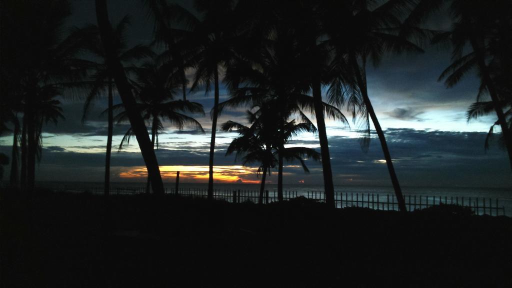 Sri Beach Bungalows And Villa Маравила Экстерьер фото