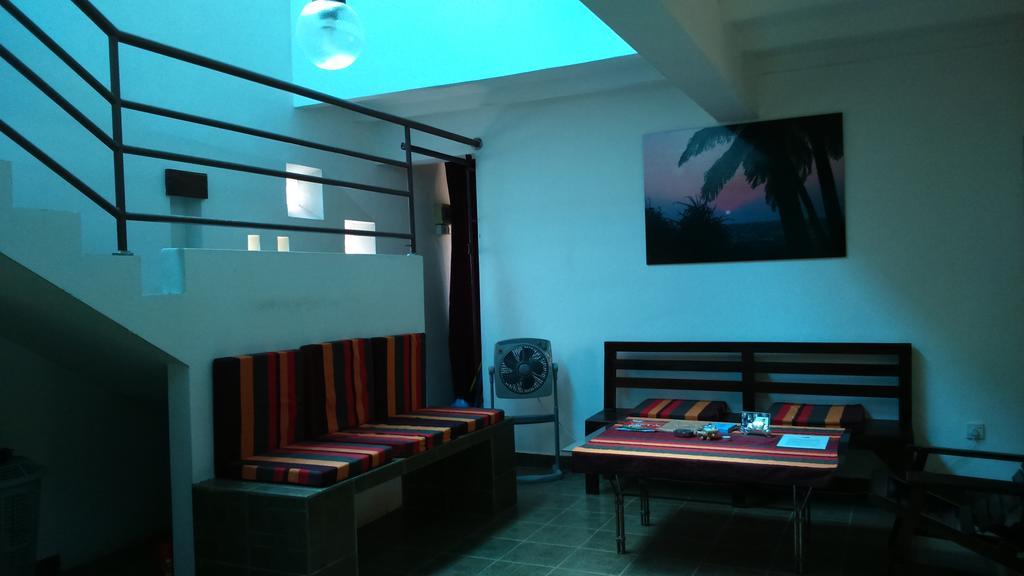 Sri Beach Bungalows And Villa Маравила Экстерьер фото